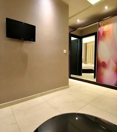 Louloudis Fresh-adults Only Apartahotel 3*