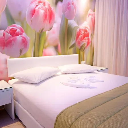 Louloudis Fresh - только для взрослых 3*