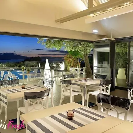 Louloudis Fresh - только для взрослых