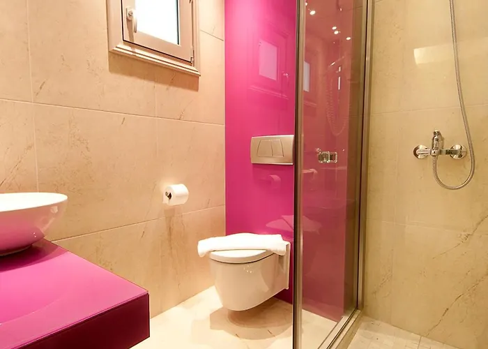 Louloudis Fresh-adults Only Apart Otel 3*